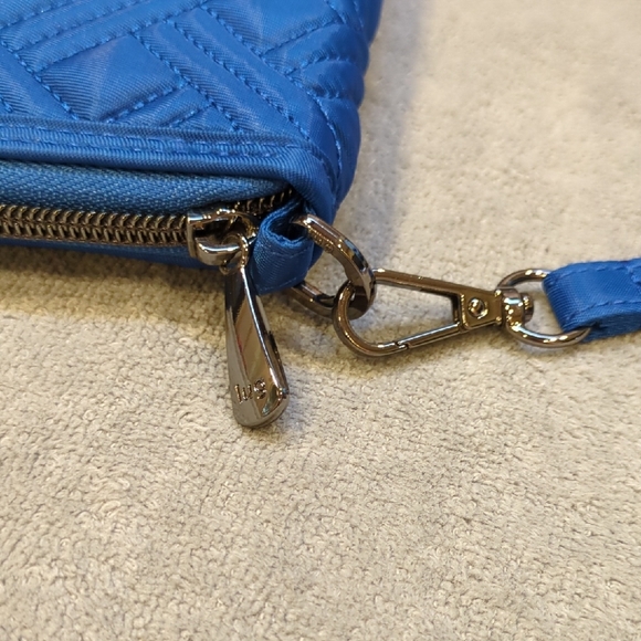 Lug Whirly RFID Wristlet Wallet - Azure Blue - NEW - Picture 7 of 15